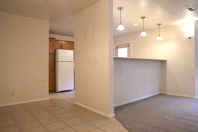 Building Photo - 149 Hickory Ridge Dr