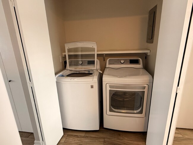 Building Photo - 2280-2282 Jericho Rd