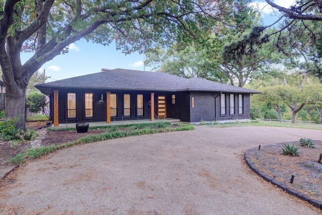 Building Photo - 9667 Timberleaf Dr