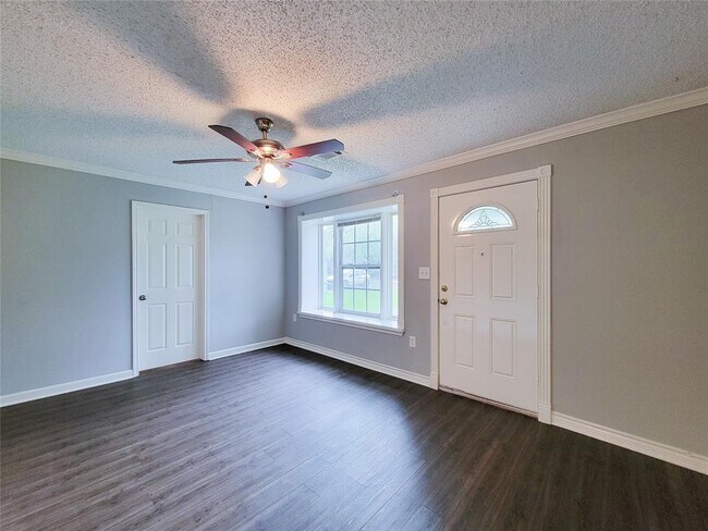Building Photo - 2306 Downey Dr