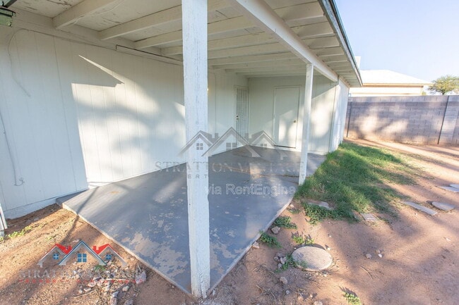 Building Photo - 3749 E Hopi Ave