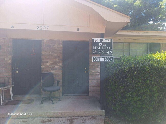 Building Photo - 2207 Wolf Ridge Rd