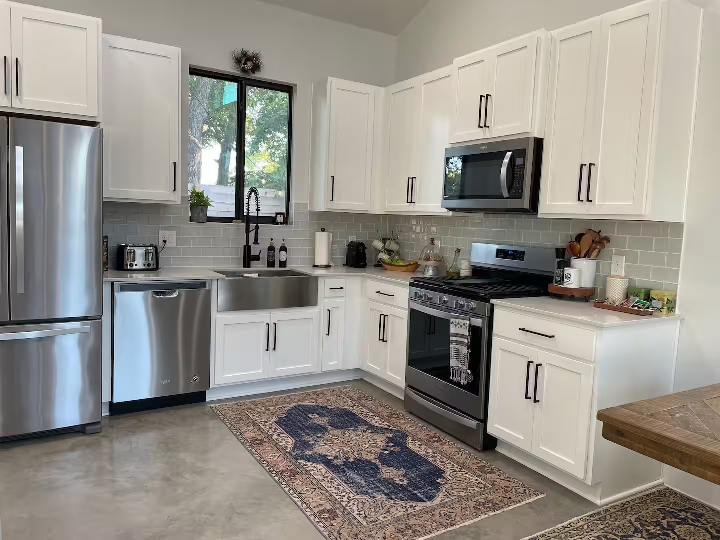 Building Photo - 1804 E 14th St