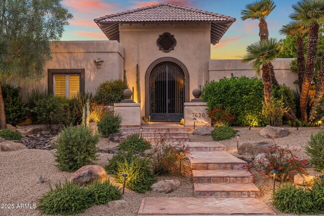 Building Photo - 7620 E Vía Del Placito