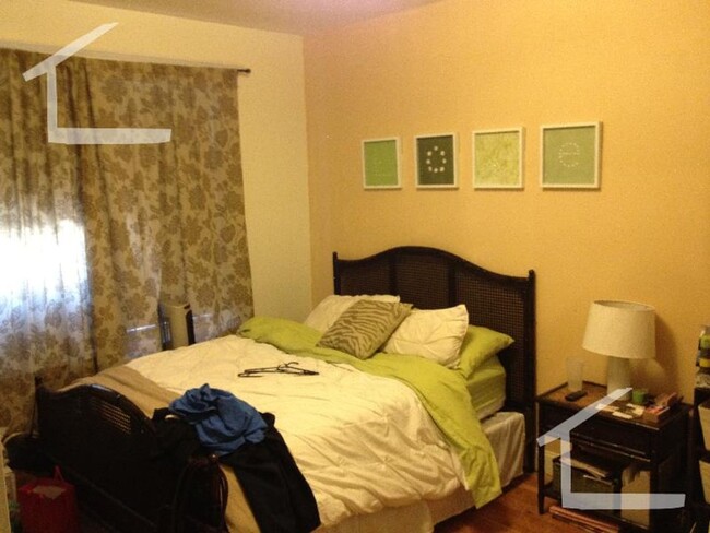 Building Photo - Great Brighton 5-Bed!