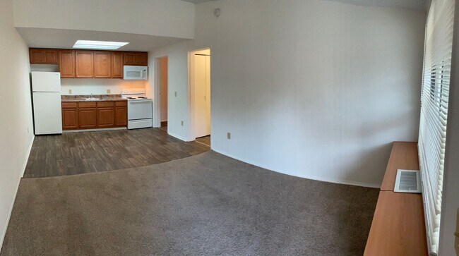 Primary Photo - Spacious 1/1! Up to 2 Months Free! Same Day Approvals!