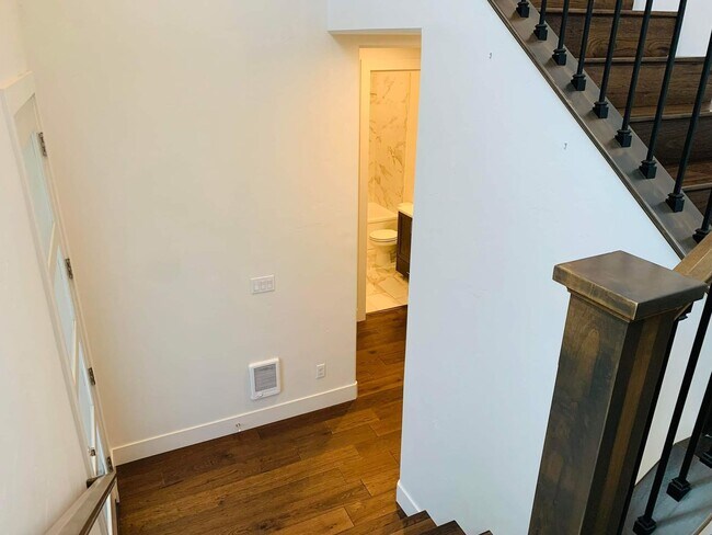 Building Photo - Stunning Home in Harris Ranch with Community Pool!