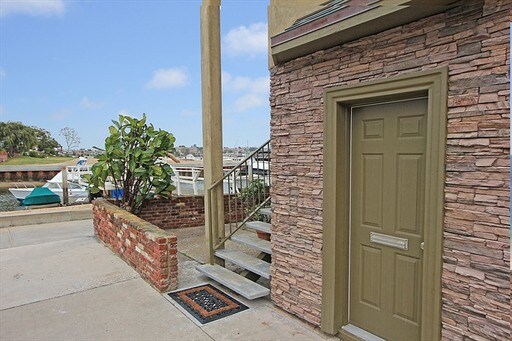 Building Photo - 111 E Edgewater Ave