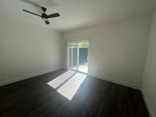 Building Photo - Newly built homes with City of Redding solar!
