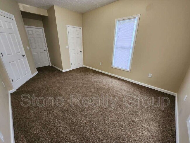 Building Photo - 1423 Maple Ave
