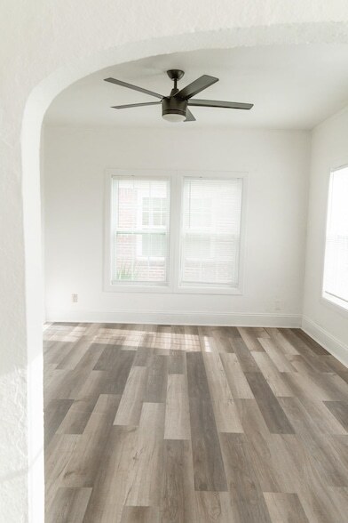 Building Photo - 511 N Monroe St