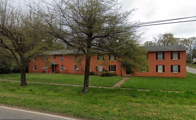 Primary Photo - 623 E Solomon St