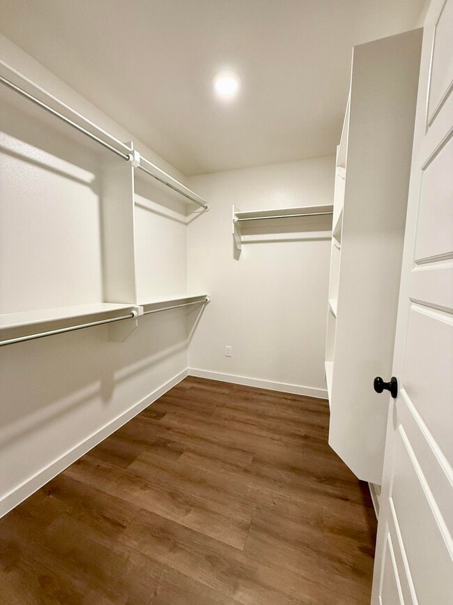 Building Photo - 2119 Langford Ave