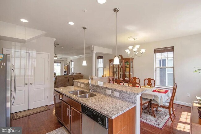 Building Photo - 11882 Country Squire Way