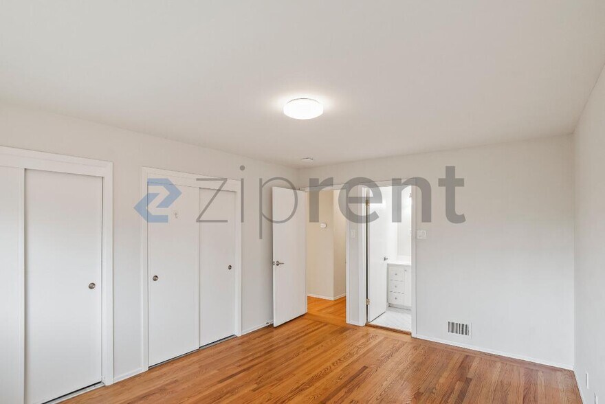 Building Photo - 1170 Glenview Dr