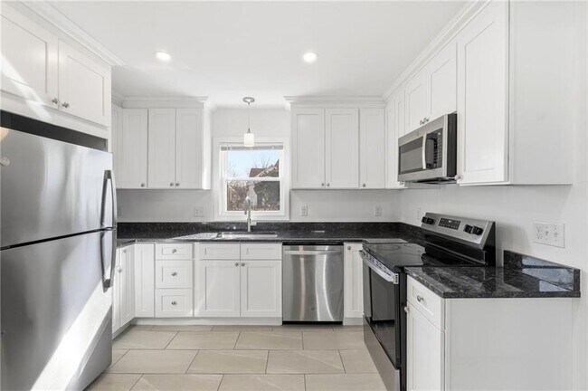 Building Photo - 1169 Chalkstone Ave