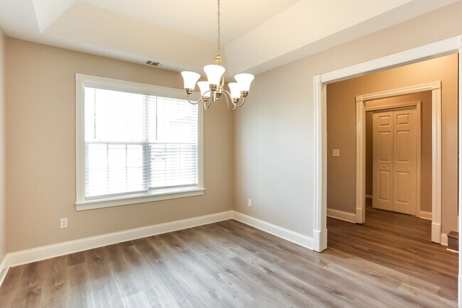 Building Photo - 139 Ivey Lake Pkwy