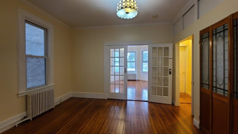 Building Photo - 476 Gregory Ave