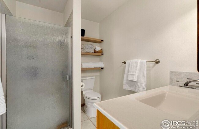 Building Photo - 1621 Kennedy Ave