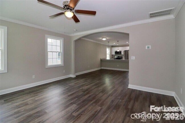 Building Photo - 3967 Newhall Dr NW