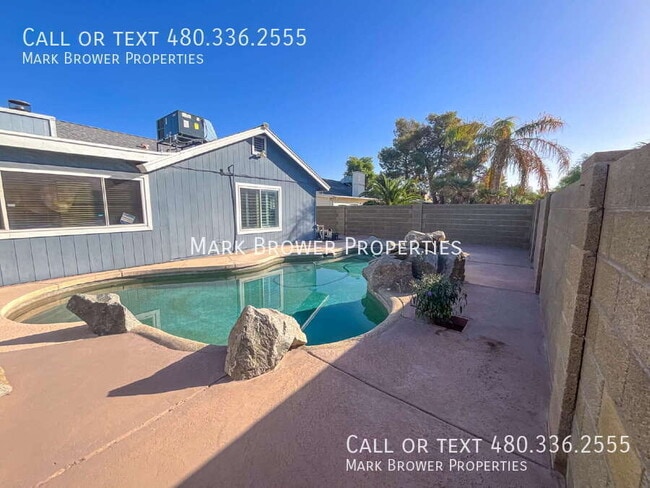 Building Photo - 2301 E Folley St