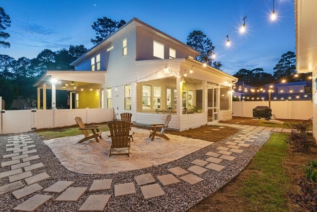 Building Photo - 70 Trae Ln