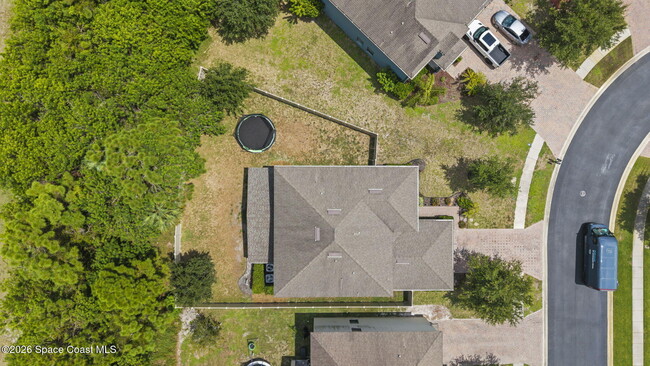 Building Photo - 553 Trymore Dr SE