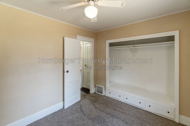 Building Photo - 2627 N Martin St