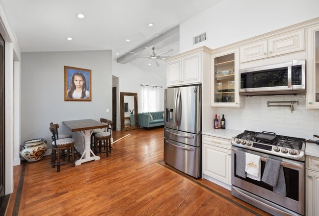 Building Photo - Stunning Mountain Views in Chino Hills for 2-bedroom