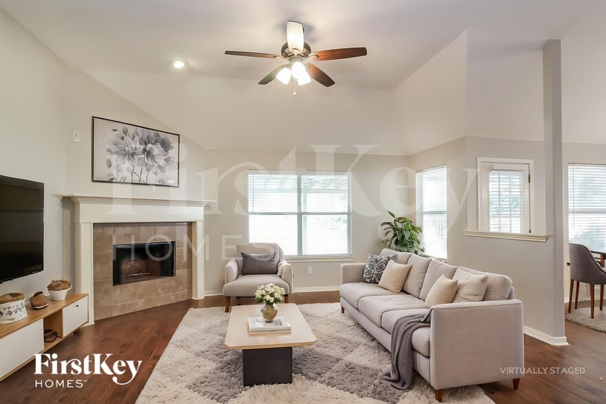 Building Photo - 21538 Forest Colony Dr