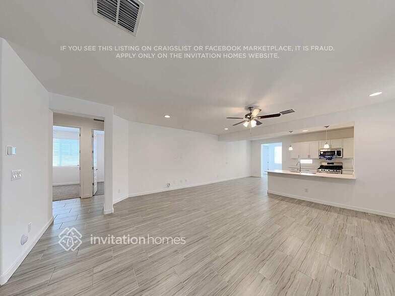 Building Photo - 16409 W Questa Dr