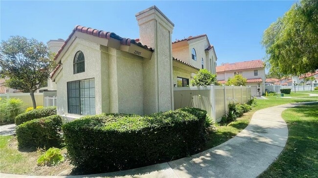 Building Photo - 22905 Estoril Dr