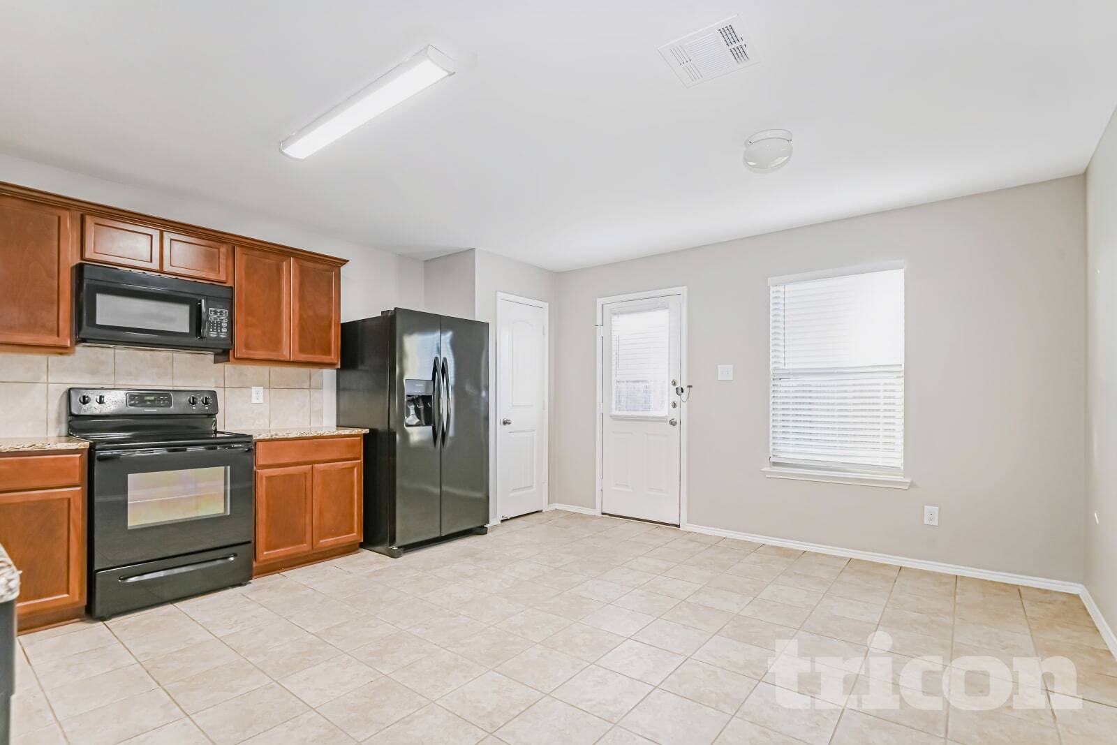 Building Photo - 2905 Englenook Dr