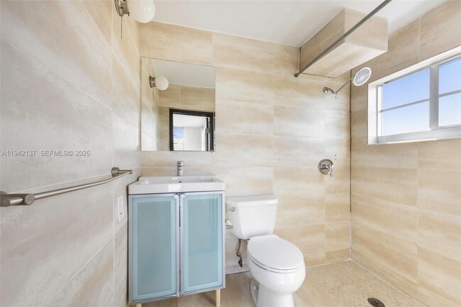 Building Photo - 947 Lenox Ave.