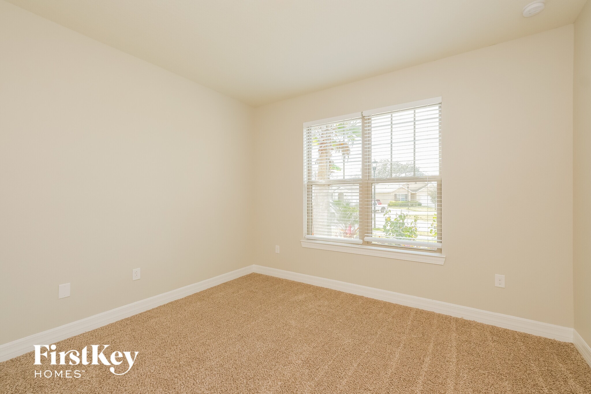 Building Photo - 16303 Treasure Point Dr