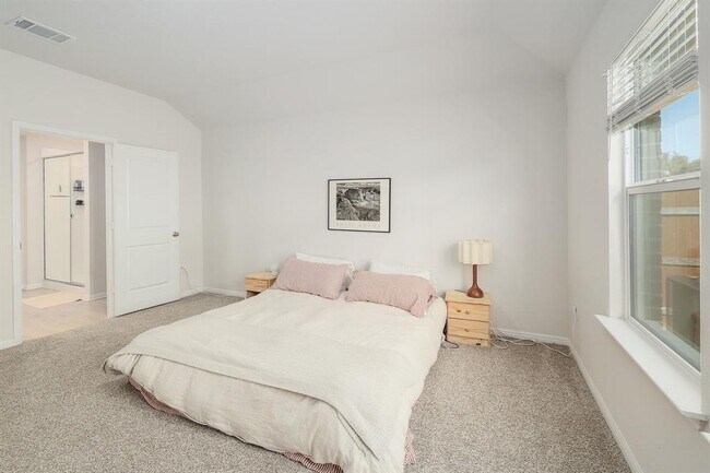 Building Photo - 2640 Indian Clover Trl