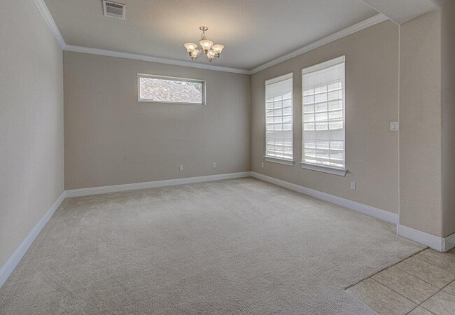 Building Photo - 5821 Viejo Dr