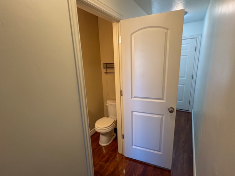 Building Photo - 652 Pimlico Dr