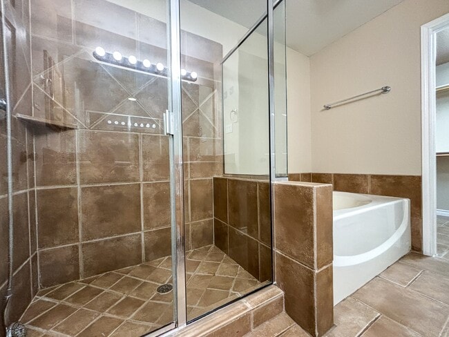 Building Photo - 3028 Douglas Fir Dr