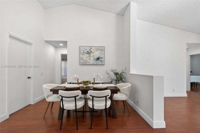 Building Photo - 875 Savannah Falls Dr