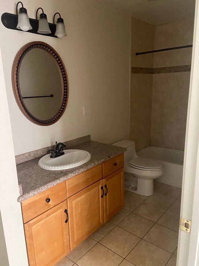 Building Photo - 303 W Verdugo Ave