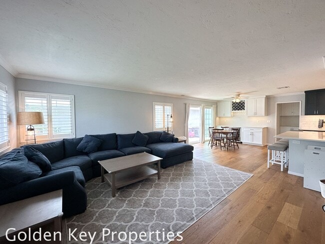 Building Photo - Charming 3BR / 2BA Single-Story Home in Co...