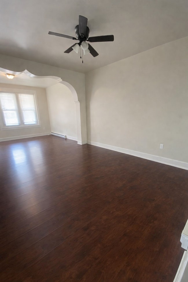 Building Photo - 3458 N Bodine St