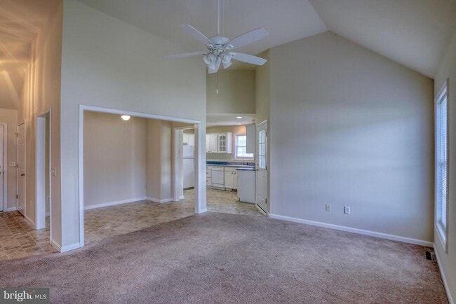 Building Photo - 98 Mystic Ln