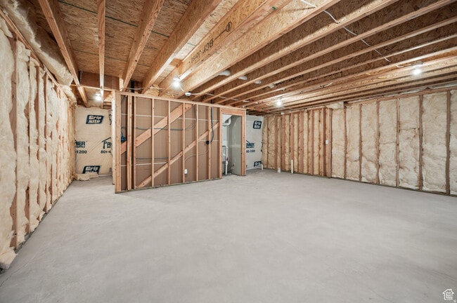 Building Photo - 657 S 85 E