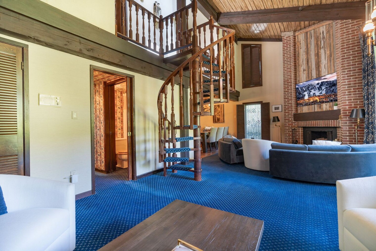 Building Photo - 70 Gallun Ln