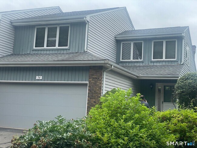 Building Photo - 54 Ivy Ln