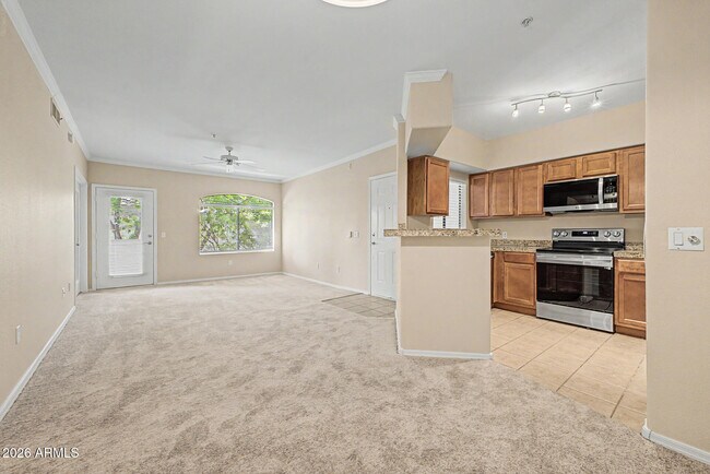 Building Photo - 15095 N Thompson Peak Pkwy