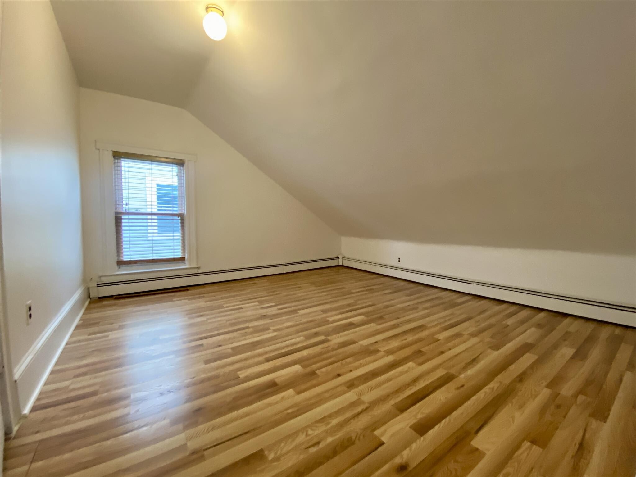 Building Photo - 66 Elm St