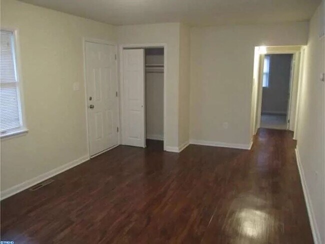 Building Photo - 3 Bed Home for Rent